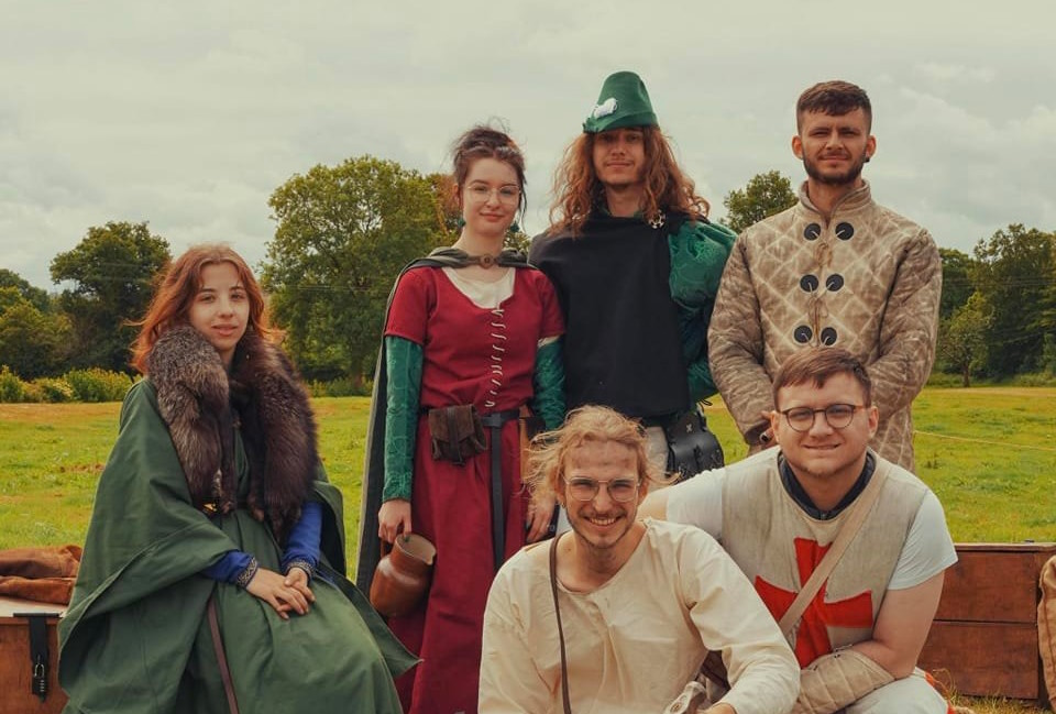 Les membres de l'association Alt'Eras en costume.